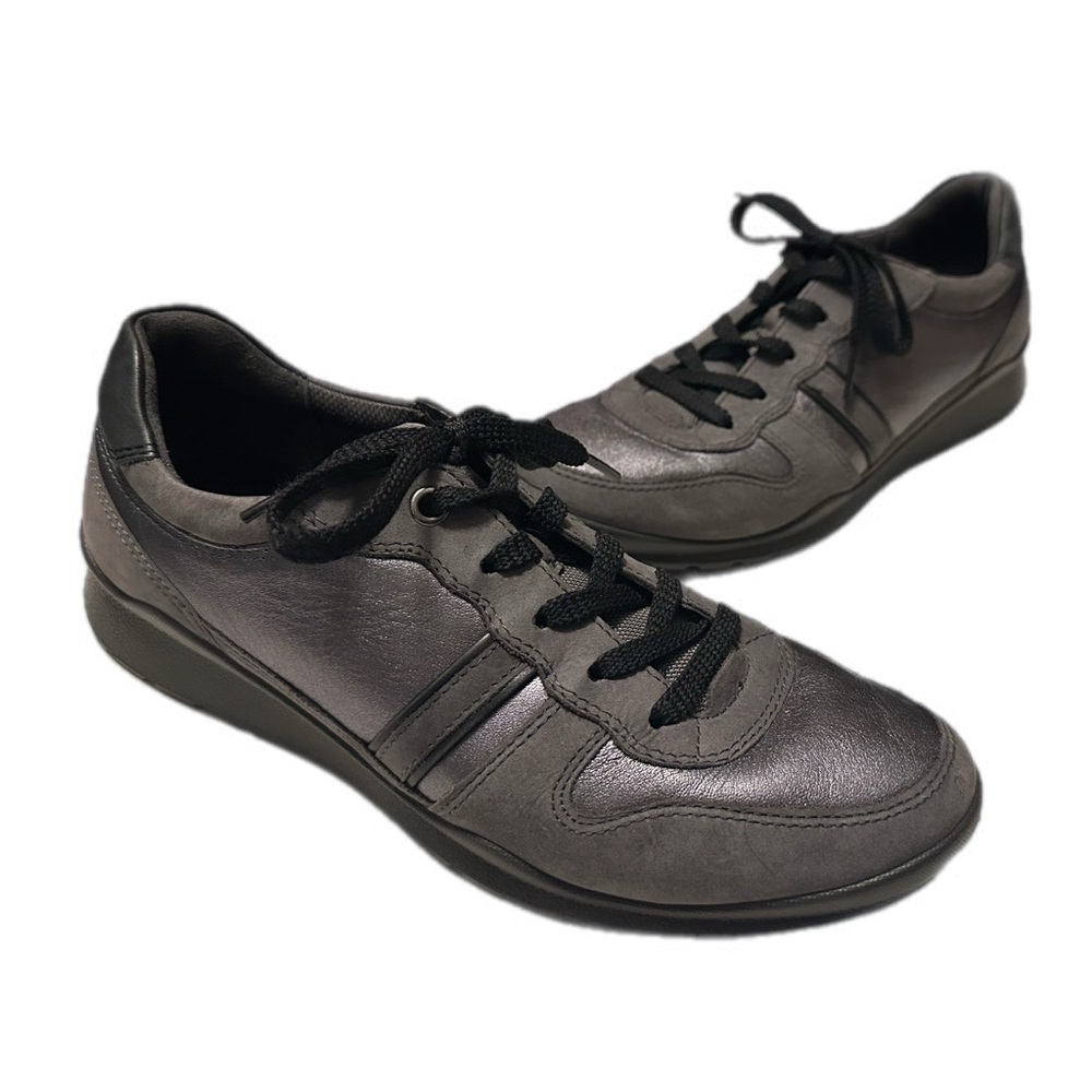 ECCO Women's Shoes Gray Walking Sneakers Lace Up- like new